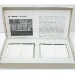 AIM 206 N Scale Cut Stone Retaining Walls (2) - Model Train Junction: Quality Parts and Art Supplies