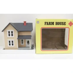 Aristo-Craft 7203 G Tan Farm House - Model Train Junction: Quality Parts and Art Supplies