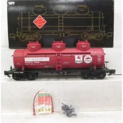 Aristo-Craft 41608 Mobil Triple Dome Tank Car #41608 - Model Train Junction: Quality Parts and Art Supplies