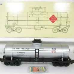 Aristo-Craft 41308 Union Pacific Single Dome Tank Car - Model Train Junction: Quality Parts and Art Supplies
