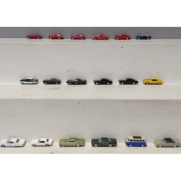 Assorted HO Scale 1930 - 1970s Die Cast and Plastic Vehicles [18] EX - Model Train Junction: Quality Parts and Art Supplies