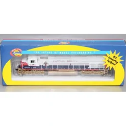 Athearn 91620 HO Scale Cotton Belt SD45T 2 Diesel Locomotive #9389 - Model Train Junction: Quality Parts and Art Supplies
