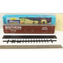 Athearn 1972 HO Scale Southern 86' Hi-Cube Boxcar Kit - Model Train Junction: Quality Parts and Art Supplies