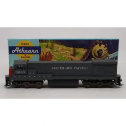 Athearn 3503 HO Scale SP U33C Diesel Locomotive LN/Box - Model Train Junction: Quality Parts and Art Supplies