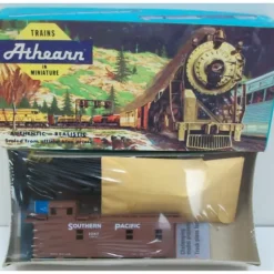 Athearn 1251 HO Southern Pacific 34' Cupola Caboose - Model Train Junction: Quality Parts and Art Supplies