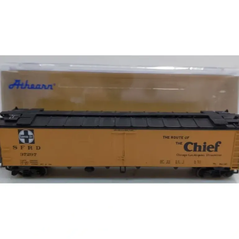 Athearn 23952 N Santa Fe 50' Ice Reefer S&T/Chief #37297 - Model Train Junction: Quality Parts and Art Supplies