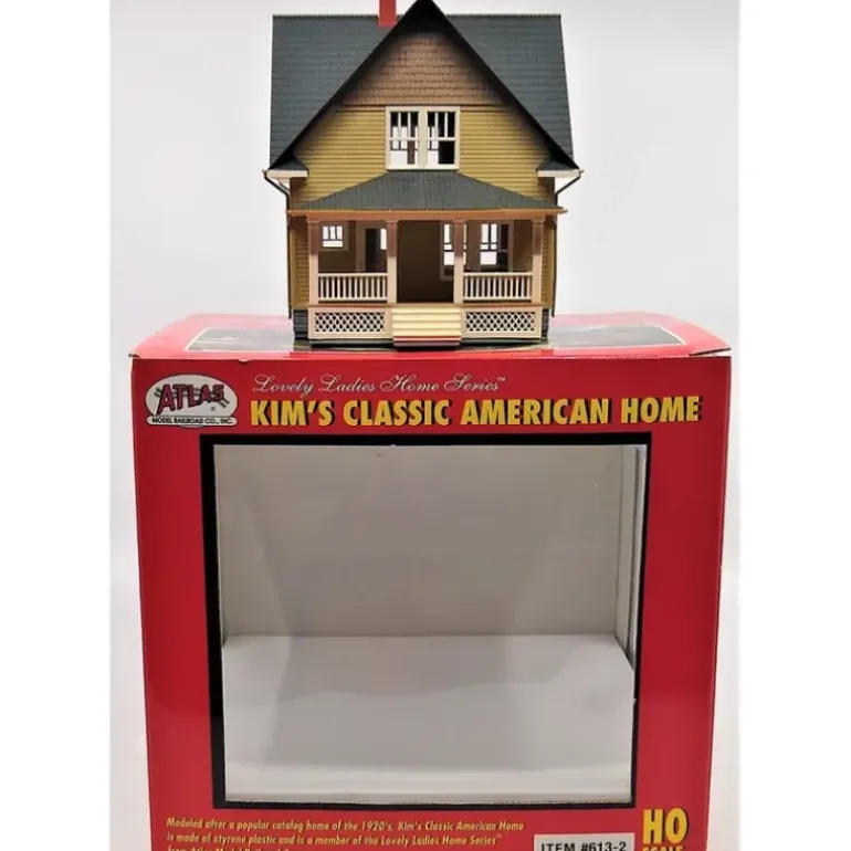 Atlas 6132 Assembled Kim's Classic American Home - Tan - Model Train Junction: Quality Parts and Art Supplies