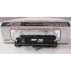 Atlas 10000658 HO Scale Norfolk Southern GP40-2 Phase 2 Diesel Locomotive #3021 - Model Train Junction: Quality Parts and Art Supplies