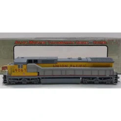 Atlas 7645 HO Scale Union Pacific C40-8 Diesel Locomotive #9067 - Model Train Junction: Quality Parts and Art Supplies