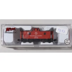 Atlas 39820 N Scale D&H C&O-Type Caboose #35704 - Model Train Junction: Quality Parts and Art Supplies