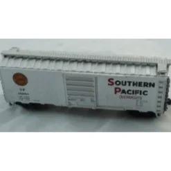 Atlas 162624 N Scale Southern Pacific Overnights Single Door Boxcar - Model Train Junction: Quality Parts and Art Supplies
