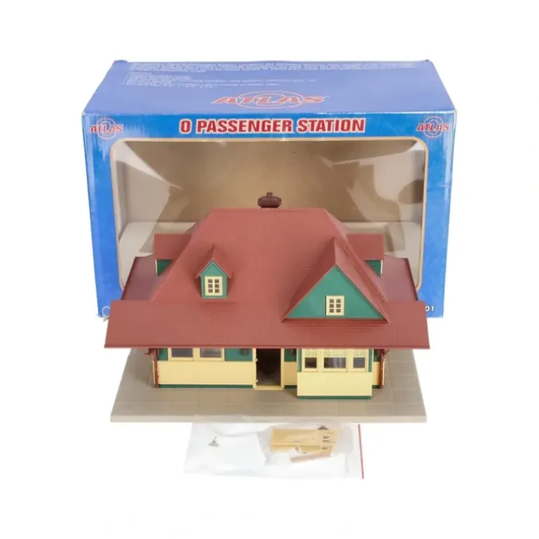 Atlas 66901 O Gauge Built-Up Passenger Station EX/Box - Model Train Junction: Quality Parts and Art Supplies