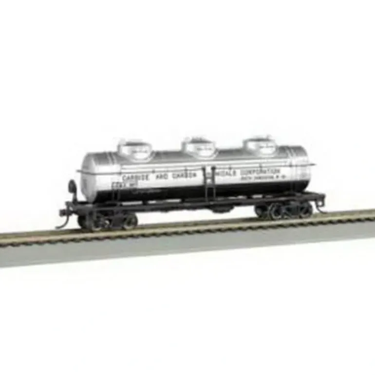 Bachmann 17144 HO Carbide and Carbon Chemicals Corporation 40' 3-Dome Tank Car - Model Train Junction: Quality Parts and Art Supplies