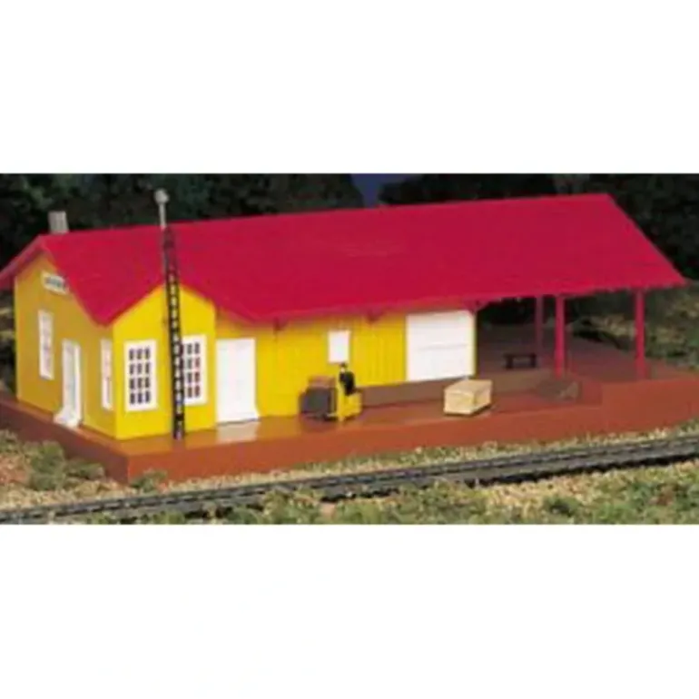 Bachmann 46216 HO Freight Station With Light Operating Accessories - Model Train Junction: Quality Parts and Art Supplies
