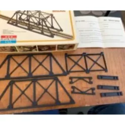 Bachmann 2810 HO Gauge Plasticville Trestle Bridge Building Kit - Model Train Junction: Quality Parts and Art Supplies
