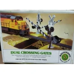 Bachmann 3027 HO Operating Dual Crossing Gates - Model Train Junction: Quality Parts and Art Supplies