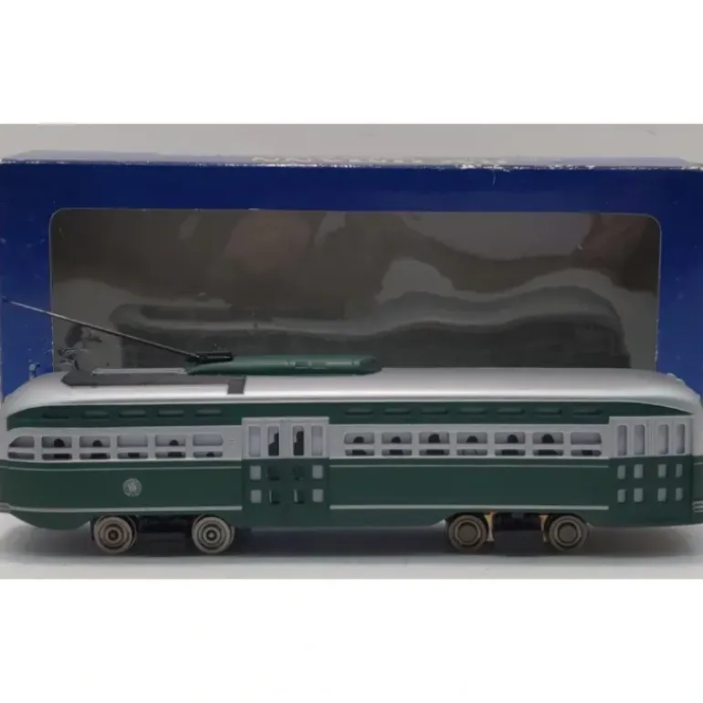 Bachmann 62932 HO PCC Brooklyn & Queens Electric Trolley - Model Train Junction: Quality Parts and Art Supplies