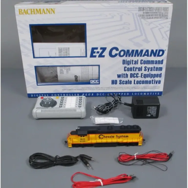 Bachmann 44905 HO Scale Chessie System GP40 Diesel Loco Starter System with DCC - Model Train Junction: Quality Parts and Art Supplies