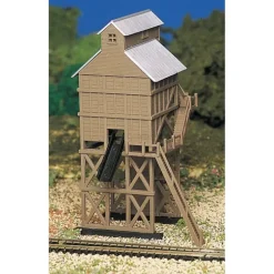 Bachmann 45811 N Coaling Station w/figure - Model Train Junction: Quality Parts and Art Supplies