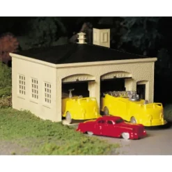 Bachmann 45610 O Plasticville Fire House with Vehicles Kit - Model Train Junction: Quality Parts and Art Supplies