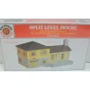 Bachmann 45953 O Plasticville Split Level House Classic Building Kit - Model Train Junction: Quality Parts and Art Supplies