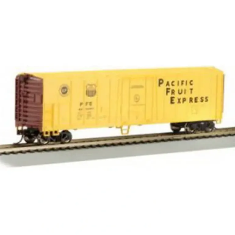 Bachmann 70998 PFE 50' Steel Reefer - Model Train Junction: Quality Parts and Art Supplies
