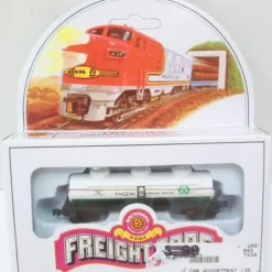 Bachmann 76636TC Quaker State 3 Dome Tank Car - Model Train Junction: Quality Parts and Art Supplies