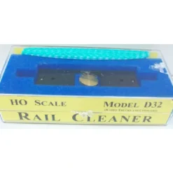 CenterLine Products D32 HO Scale Rail Cleaner (Kadee Trucks & Couplers) - Model Train Junction: Quality Parts and Art Supplies