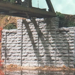 Chooch 9800 HO Cut Stone Stepped Wall (Set of 2) - Model Train Junction: Quality Parts and Art Supplies