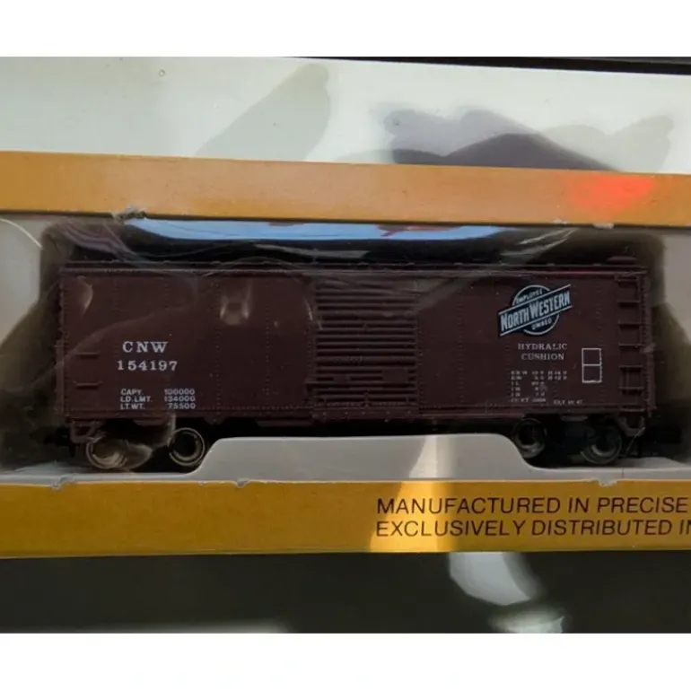 Con-Cor 0001-01004T N Scale CNW 40' Steel Boxcar #154197 - Model Train Junction: Quality Parts and Art Supplies