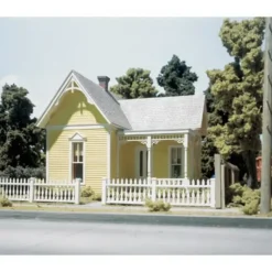 DPM 80300 O Aunt Eleanor's House Building Kit - Model Train Junction: Quality Parts and Art Supplies