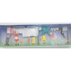 Faller 151014 Washday w/Clothsline HO Scale Figures - Model Train Junction: Quality Parts and Art Supplies