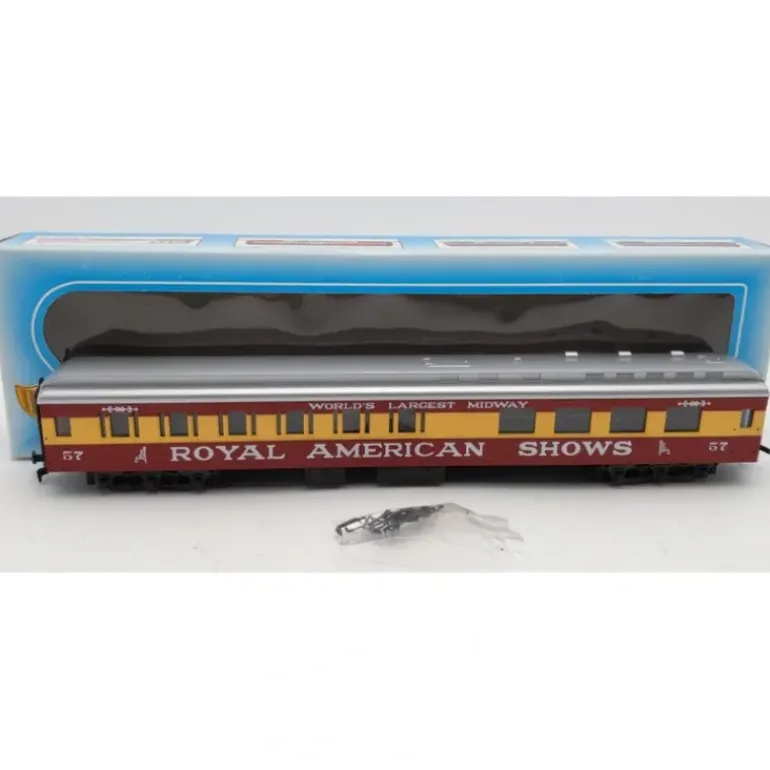 IHC 49593 HO Royal American Shows Heavyweight Diner - Model Train Junction: Quality Parts and Art Supplies