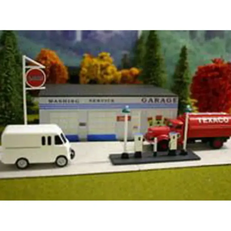 Imex 6307 Gas Station - Model Train Junction: Quality Parts and Art Supplies