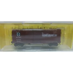 Kadee 4018 HO Atchison, Topeka & Santa Fe 40' PS-1 Boxcar #31698 - Model Train Junction: Quality Parts and Art Supplies