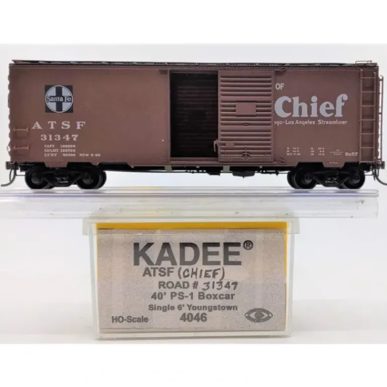 Kadee 4046 HO Atchison, Topeka & Santa Fe El Captain 40' PS-1 Boxcar - Model Train Junction: Quality Parts and Art Supplies