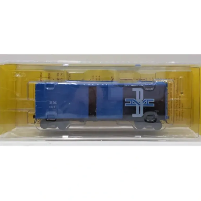 Kadee 5249 HO Scale Boston & Maine 40' PS-1 Boxcar #76267 - Model Train Junction: Quality Parts and Art Supplies