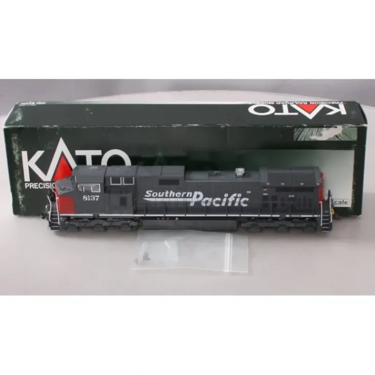 Kato 37-6622 HO Scale Southern Pacific C44-9W Diesel Locomotive #8137 - Model Train Junction: Quality Parts and Art Supplies