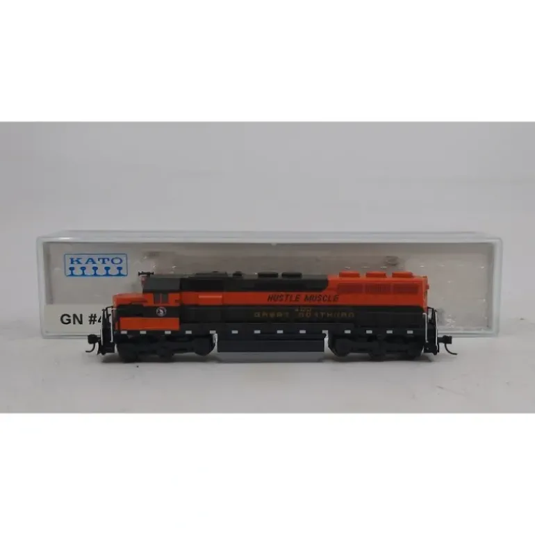 Kato 176-3127 N Great Northern SD-45 'Hustle Muscle' Diesel Locomotive #400 - Model Train Junction: Quality Parts and Art Supplies