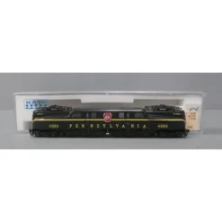 Kato 137-2011 PRR GG-1 Green/Single Stripe #4889 - Model Train Junction: Quality Parts and Art Supplies
