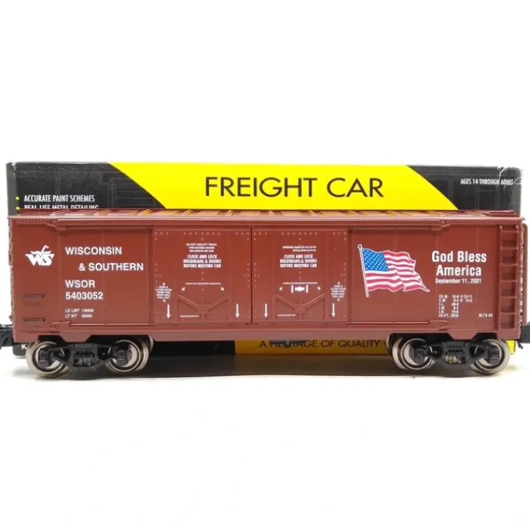 Lionel 6-22315 O Wisconsin & Southern God Bless America Double-Door Boxcar - Model Train Junction: Quality Parts and Art Supplies