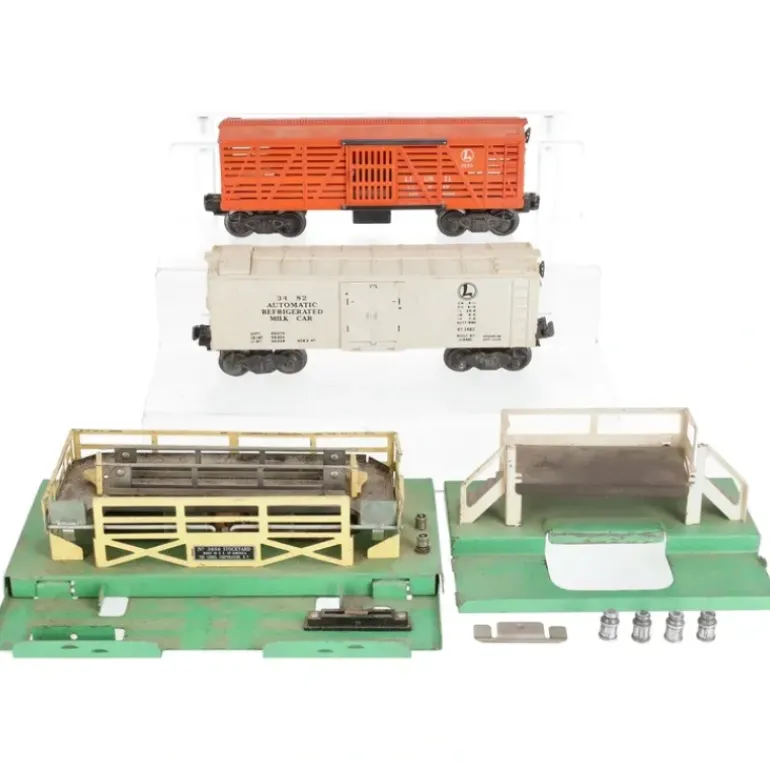 Lionel Vintage O Gauge 3482 Milk Car w/Platform & 3656 Cattle Car w/Corral VG - Model Train Junction: Quality Parts and Art Supplies