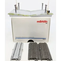 Marklin 74920 HO C Track Grade Crossing - Model Train Junction: Quality Parts and Art Supplies
