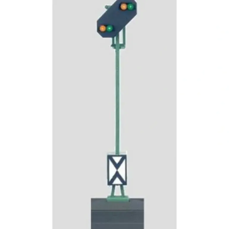 Marklin 76383 HO Scale Color Light Distant Signal - Model Train Junction: Quality Parts and Art Supplies