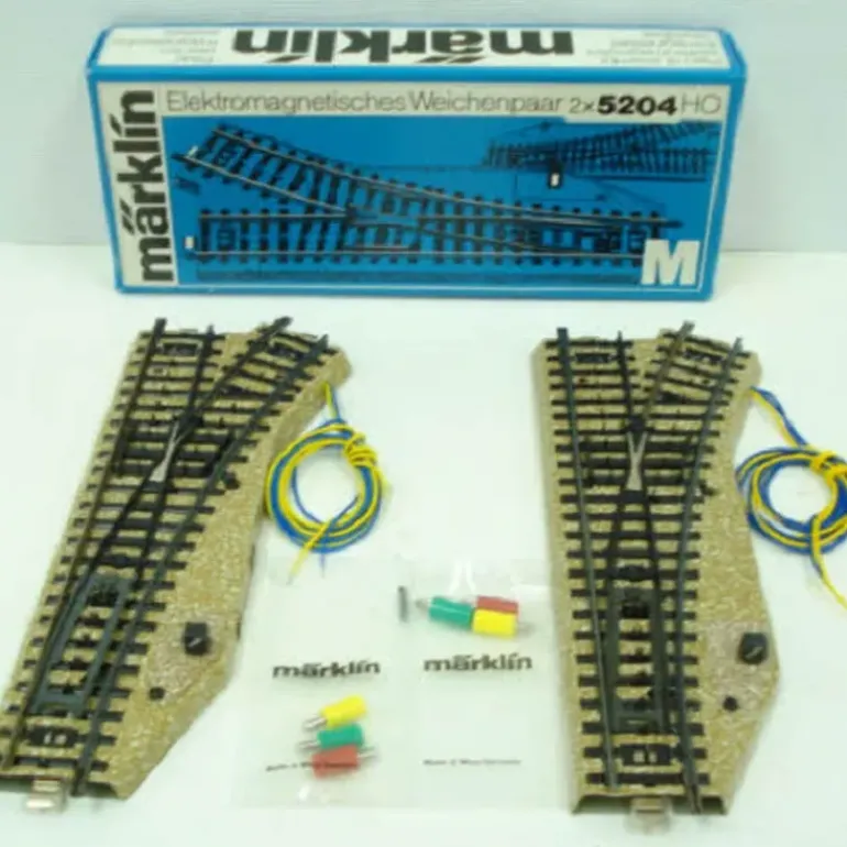 Marklin 5204 Right Hand 24 Manual 2-Way Swich Turnout - Model Train Junction: Quality Parts and Art Supplies