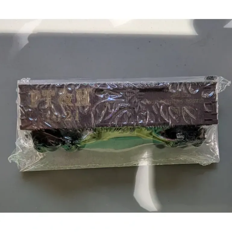 Micro-Trains 1021 N Scale PT&M Double Door Freight Car - Model Train Junction: Quality Parts and Art Supplies