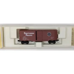 Micro-Trains 14102 N Scale Southern Pacific 40' Standard Boxcar #105473 NIB - Model Train Junction: Quality Parts and Art Supplies