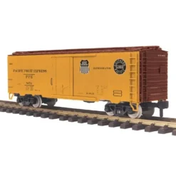 MTH 70-78034 G Scale Pacific Fruit Express 40' Reefer Car #8056/8079 - Model Train Junction: Quality Parts and Art Supplies