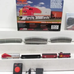 MTH 81-4001-0 HO Santa Fe F-3 Diesel Ready to Run Deluxe Freight Train Set - Model Train Junction: Quality Parts and Art Supplies