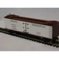 MTH 81-94020 New York Central HO Scale R40-2 Woodside Reefer Car - Model Train Junction: Quality Parts and Art Supplies